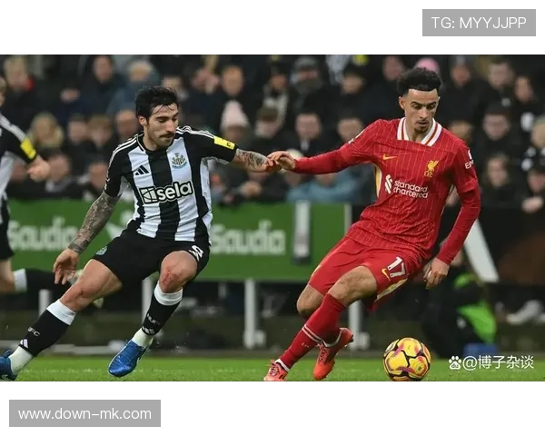 英超中游集团混战:4分差距覆盖10队,分层趋势初现 英超中游集团混战:4分差距覆盖10队,分层趋势初现