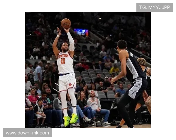 布伦森半场20分助尼克斯紧咬马刺，NBA杯决赛陷拉锯战